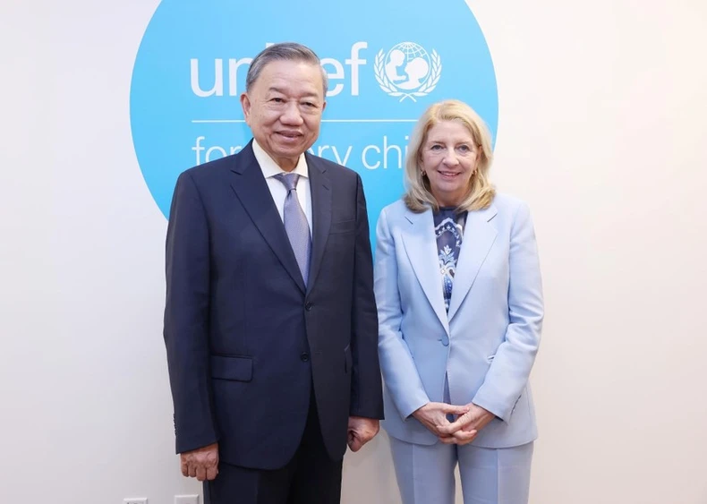 [Foto] El Secretario General y Presidente To Lam se reúne con el Director Ejecutivo de UNICEF foto 2