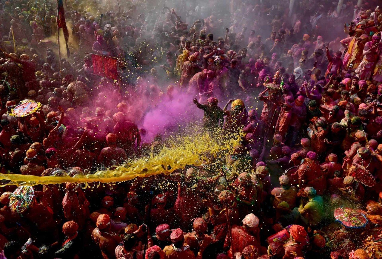 Không khí rực rỡ và sôi động tại lễ hội Holi