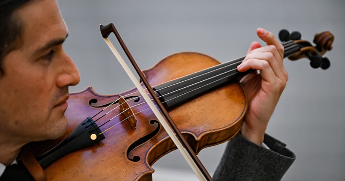 Why is the Stradivari violin worth 450 billion VND?