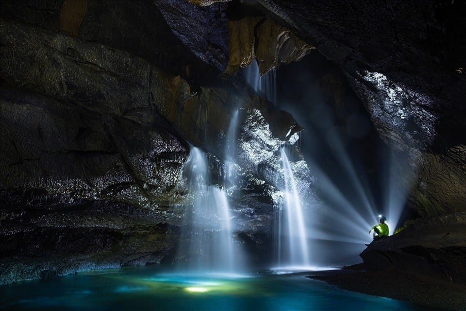 Quang Binh의 Phong Nha - Ke Bang 국립공원에서 Va Cave 및 Nuoc Nut Cave 시스템을 탐험해보세요. 사진: 응오 쩐 하이 안
