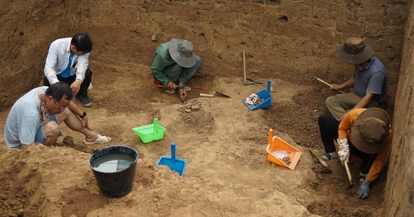 En una excavación arqueológica profunda en un pueblo de Dak Lak, se descubrieron más de 1.500 extraños artefactos antiguos, incluidos taladros de piedra de 2.000 años de antigüedad.