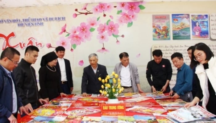 태국응우옌 봄신문축제, 1,000여종의 봄신문을 대중에게 소개