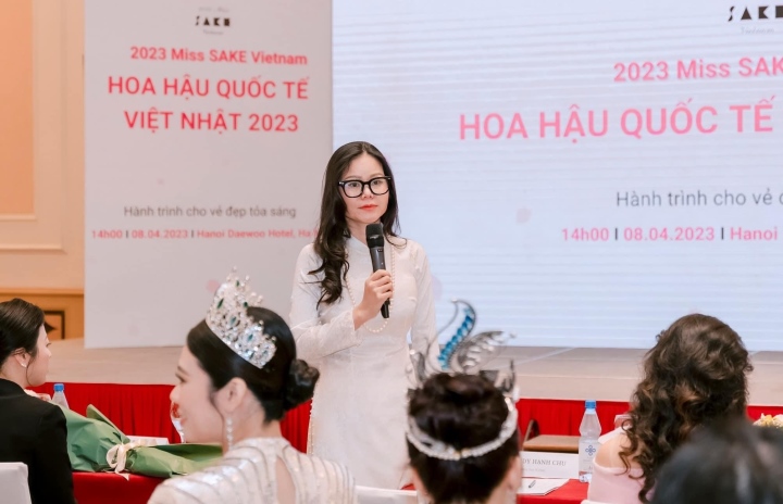 Cindy Hanh Chu – Die Person, die internationalen Kunstprogrammen „Leben einhaucht“ – 1