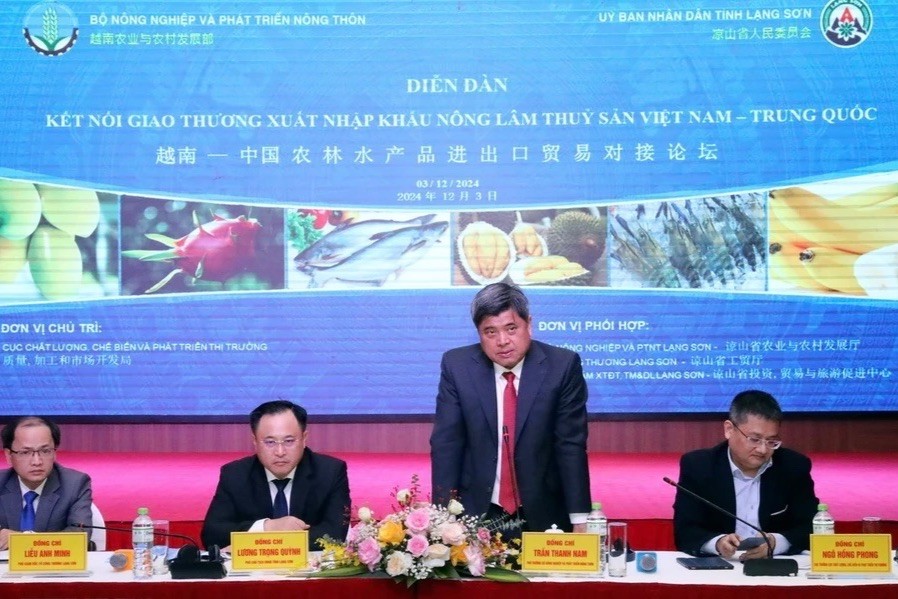 El volumen total de importación y exportación de productos agrícolas, forestales y pesqueros entre Vietnam y China alcanzó los 16.000 millones de dólares en 11 meses de 2024