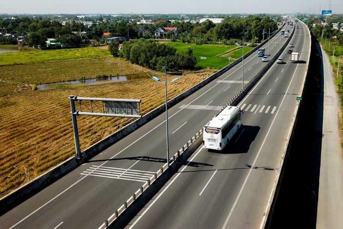 Ein erhöhter Abschnitt der Autobahn Ho-Chi-Minh-Stadt – Trung Luong. Foto: Quynh Tran