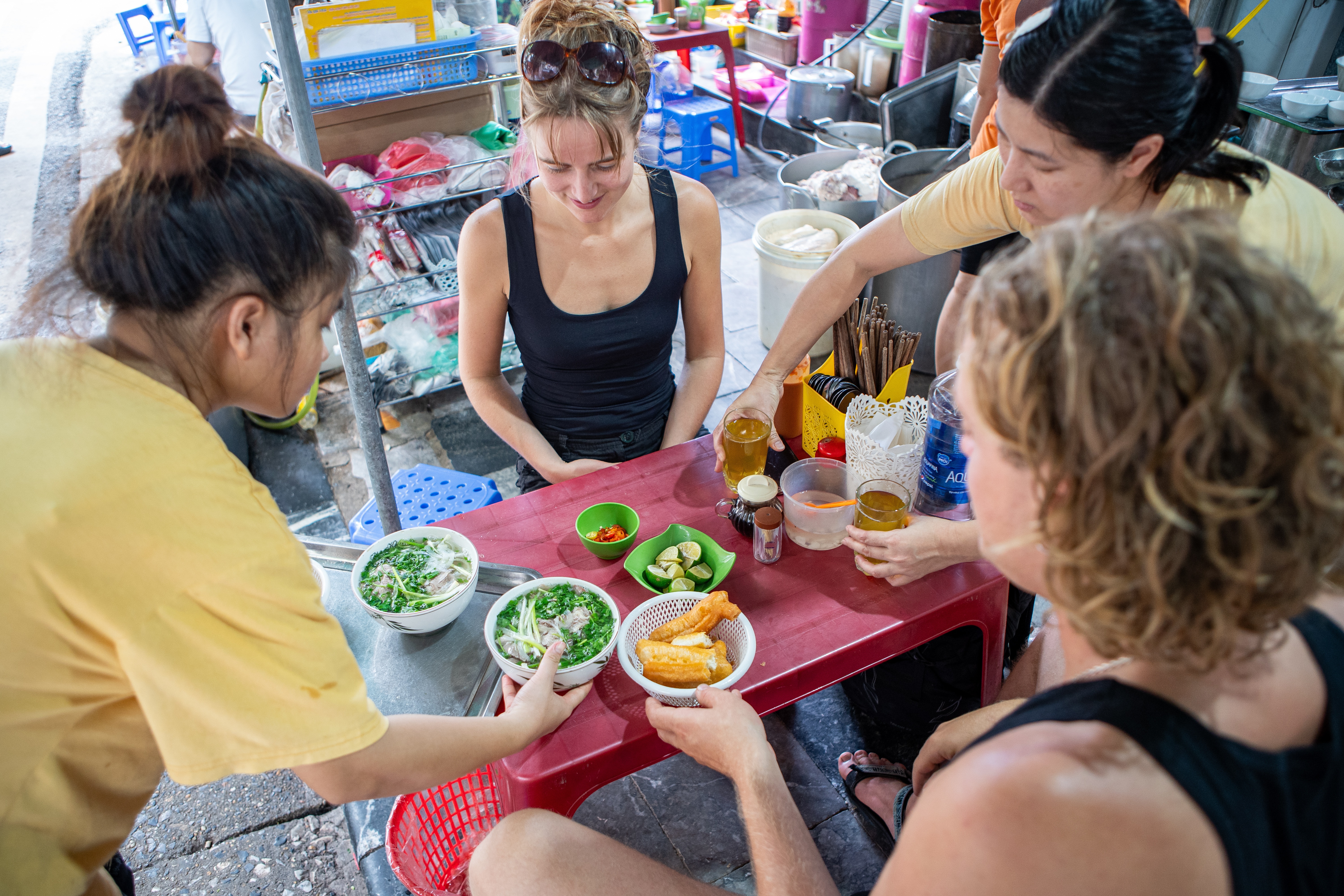 Les visiteurs internationaux ne connaissent que le pho vietnamien, pourquoi devons-nous le diviser en pho Nam Dinh ou pho Hanoi ?