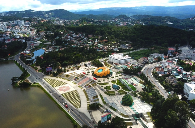 Đà Lạt, Nha Trang, Đà Nẵng hot nhất mùa du lịch tết- Ảnh 1.