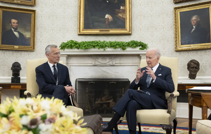 Le président américain Biden fixe les critères d'adhésion de l'Ukraine à l'OTAN - 1