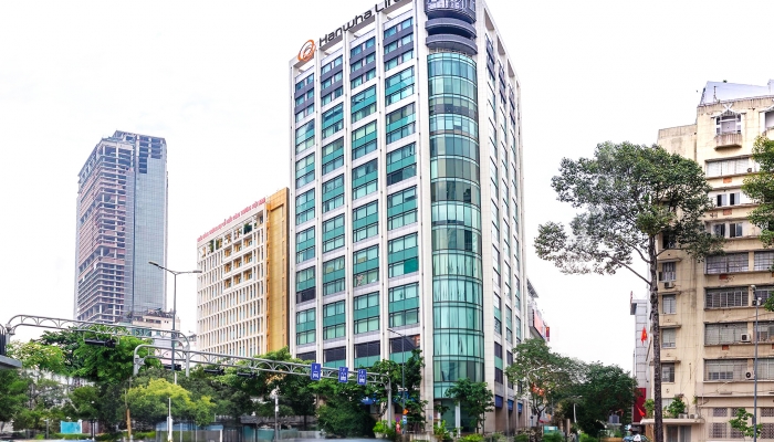 Hanwha Life Vietnam marks its 15th birthday