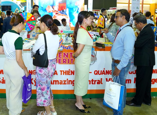 CNN et plus de 40 agences de presse du monde entier « envahissent » la Foire internationale du tourisme de Ho Chi Minh-Ville photo 1