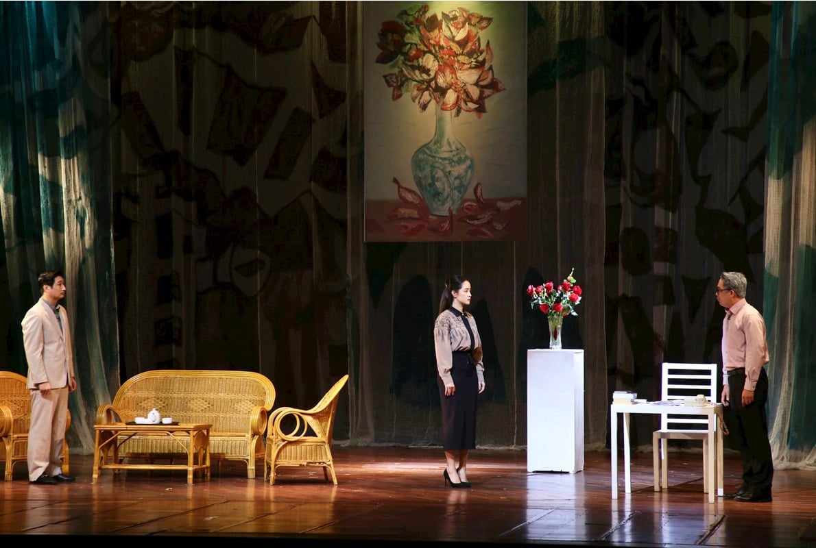 Many special performances at the opening night of the expanded Hanoi Stage Festival 2024 photo 2