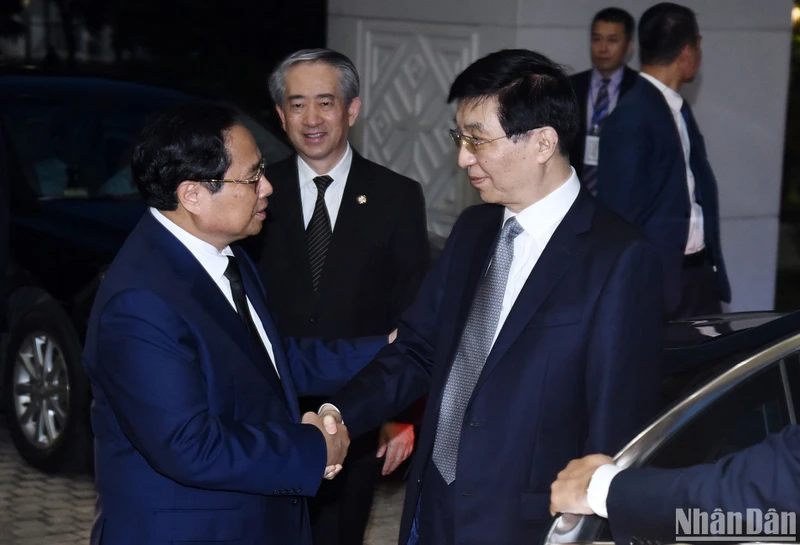 Prime Minister Pham Minh Chinh welcomed Chairman of the Chinese People's Political Consultative Conference Wang Huning.