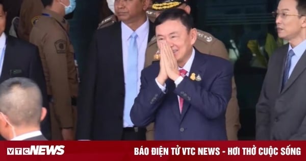 Former Thai Prime Minister Thaksin released and given suspended sentence