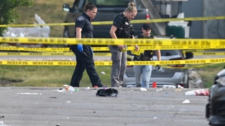 États-Unis : Fusillade près d'un centre commercial dans la banlieue de Chicago - 1