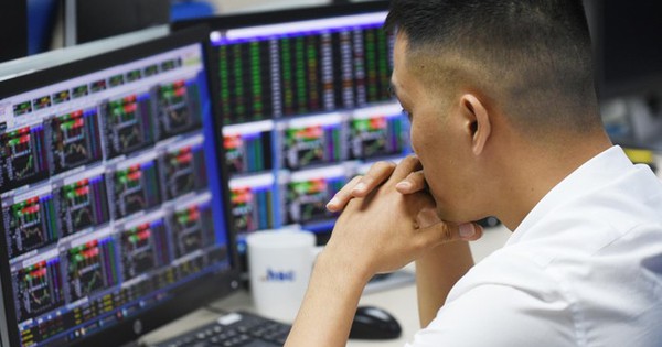 Bourse avant les heures de négociation 10-22: Nam Long annonce une perte