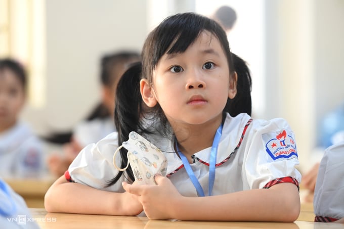 Học sinh lớp 1 Trường tiểu học Thăng Long, quận Ba Đình, Hà Nội tựu trường, tháng 8/2022. Ảnh: Giang Huy