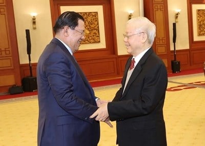 Cambodian Prime Minister Hun Sen reaffirms determination to strengthen good relations between Cambodia and Vietnam