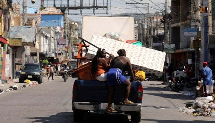 Các nước láng giềng Haiti triệu hồi đại sứ, tăng cường phòng thủ