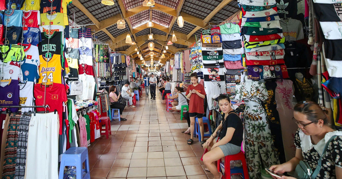 Behind Vietnamese products are the efforts of relatives and friends, why turn your back?