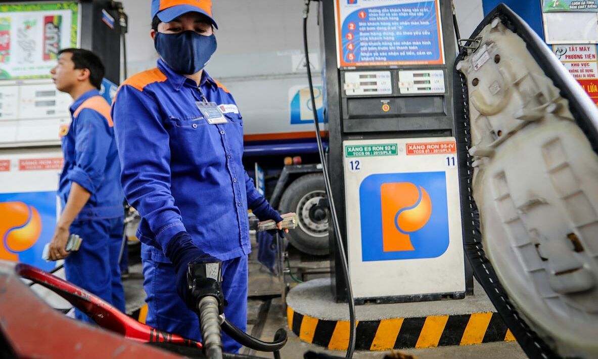 El precio de la gasolina sube casi 24.000 VND por litro