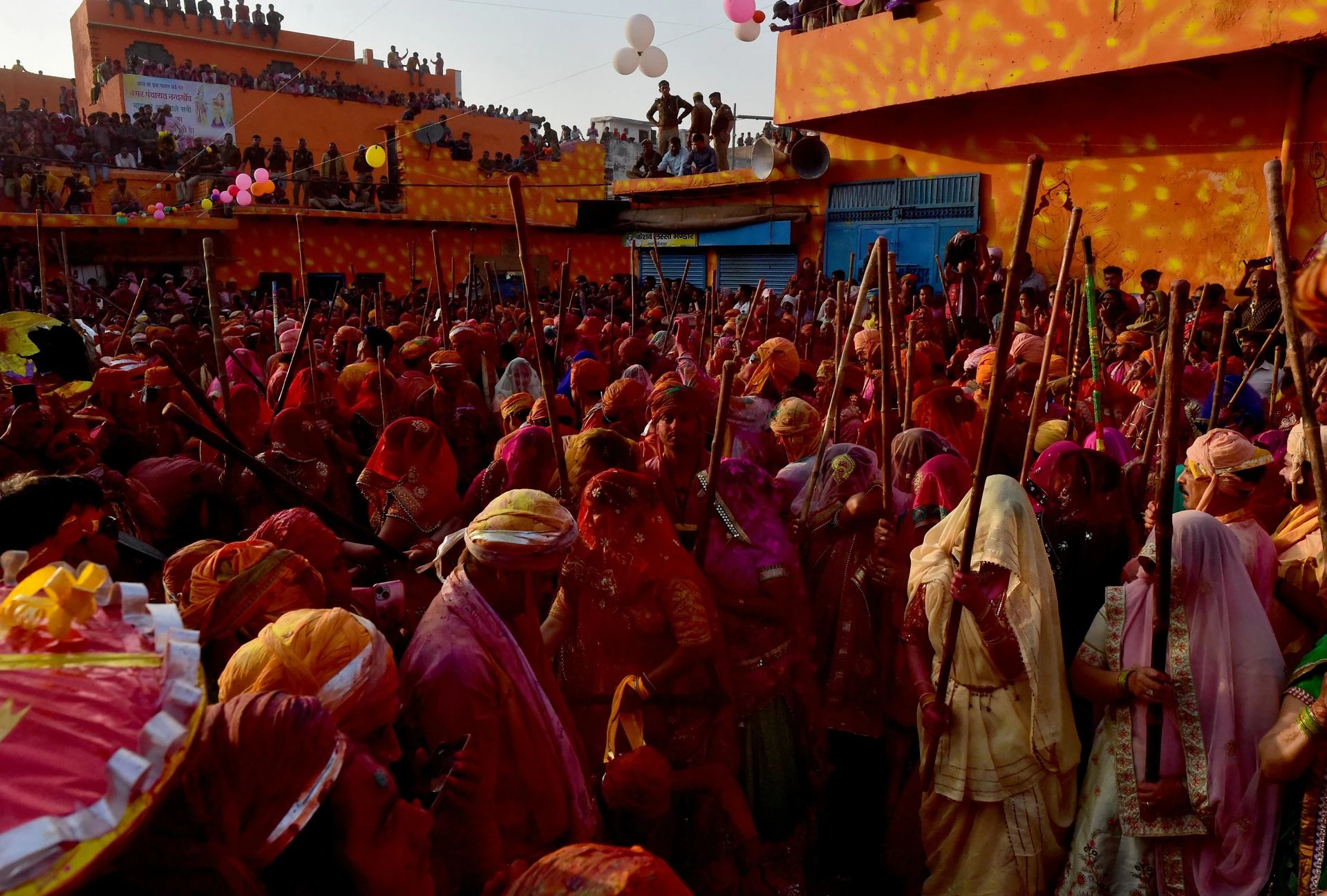 [Foto] Farbenfrohes Hindu-Fest Holi, Foto 12