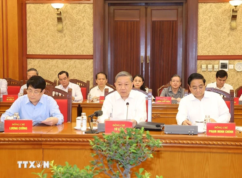 General Secretary and President To Lam chairs meeting of the 14th Party Congress Document Subcommittee