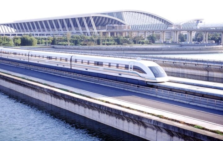 Thượng Hải tập trung phát triển giao thông công cộng, thân thiện môi trường. (Ảnh:Shanghai Maglev Train)