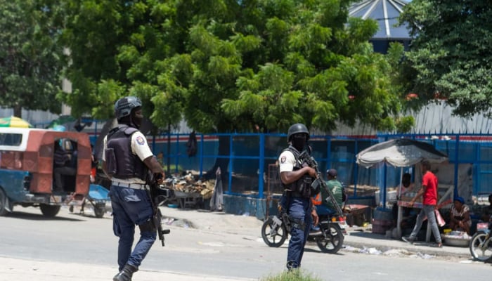 Gefangene entkommen dem Hungertod in Haiti, 12 Tote