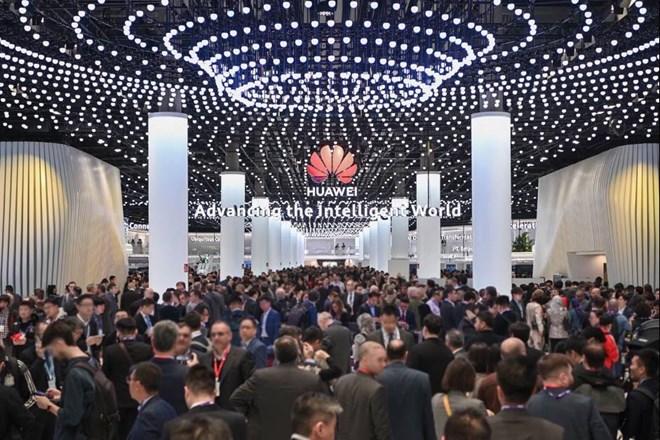 Huawei et les principaux opérateurs du monde entier travaillent ensemble pour commercialiser le réseau 5,5G. Photo : Huawei