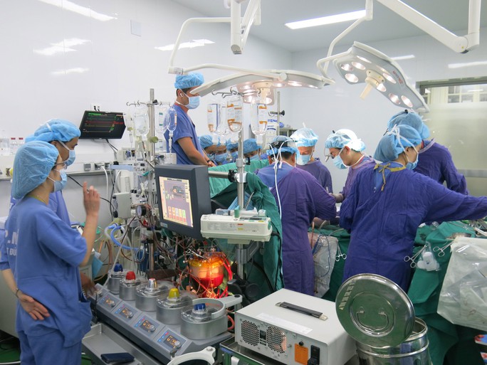 NGƯỜI THẦY THUỐC TRONG TÔI: Đau đáu, trăn trở với bệnh nhân ghép tạng - Ảnh 2.