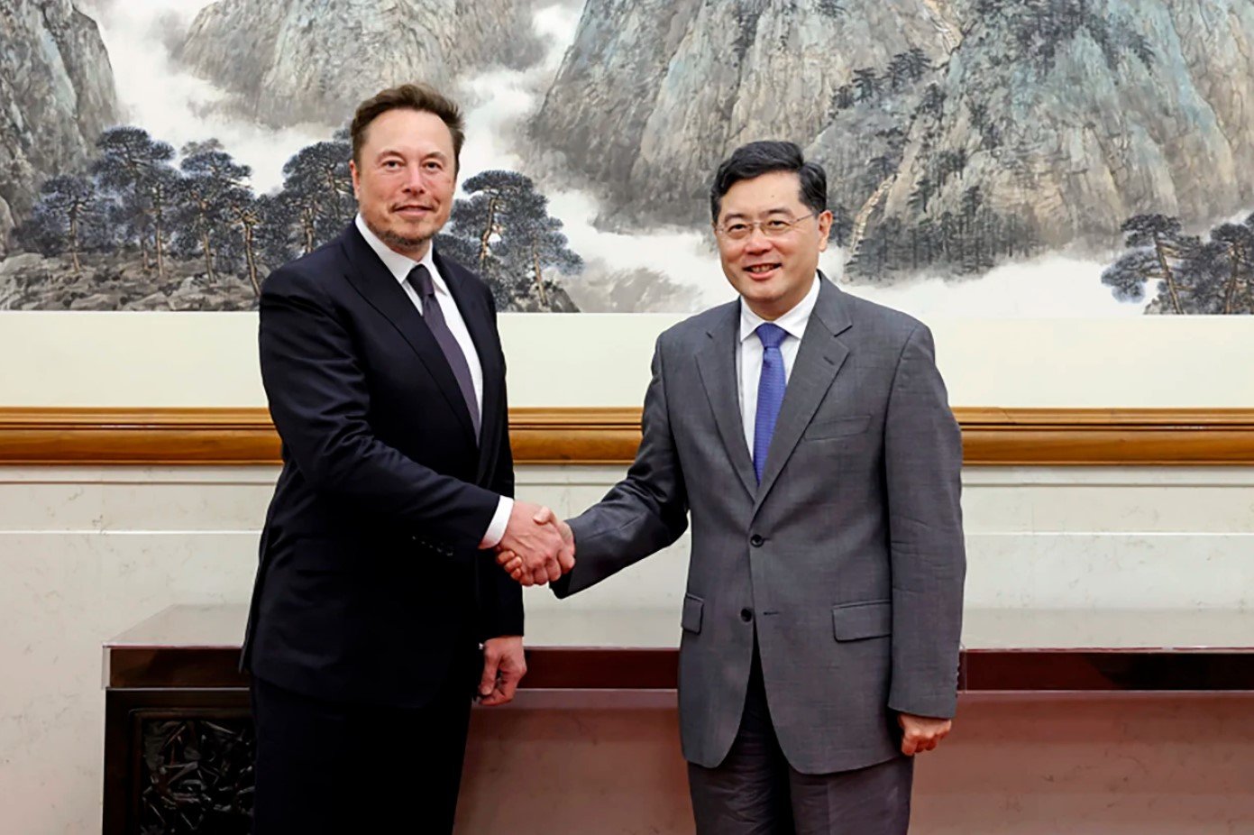 世界 - イーロン・マスク、北京を出発する前に中国副首相と会談