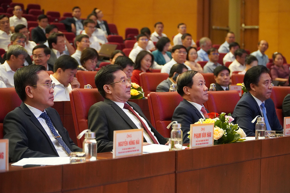 Leaders of localities and ministries and branches attended the Conference. Photo: Trung Nhan