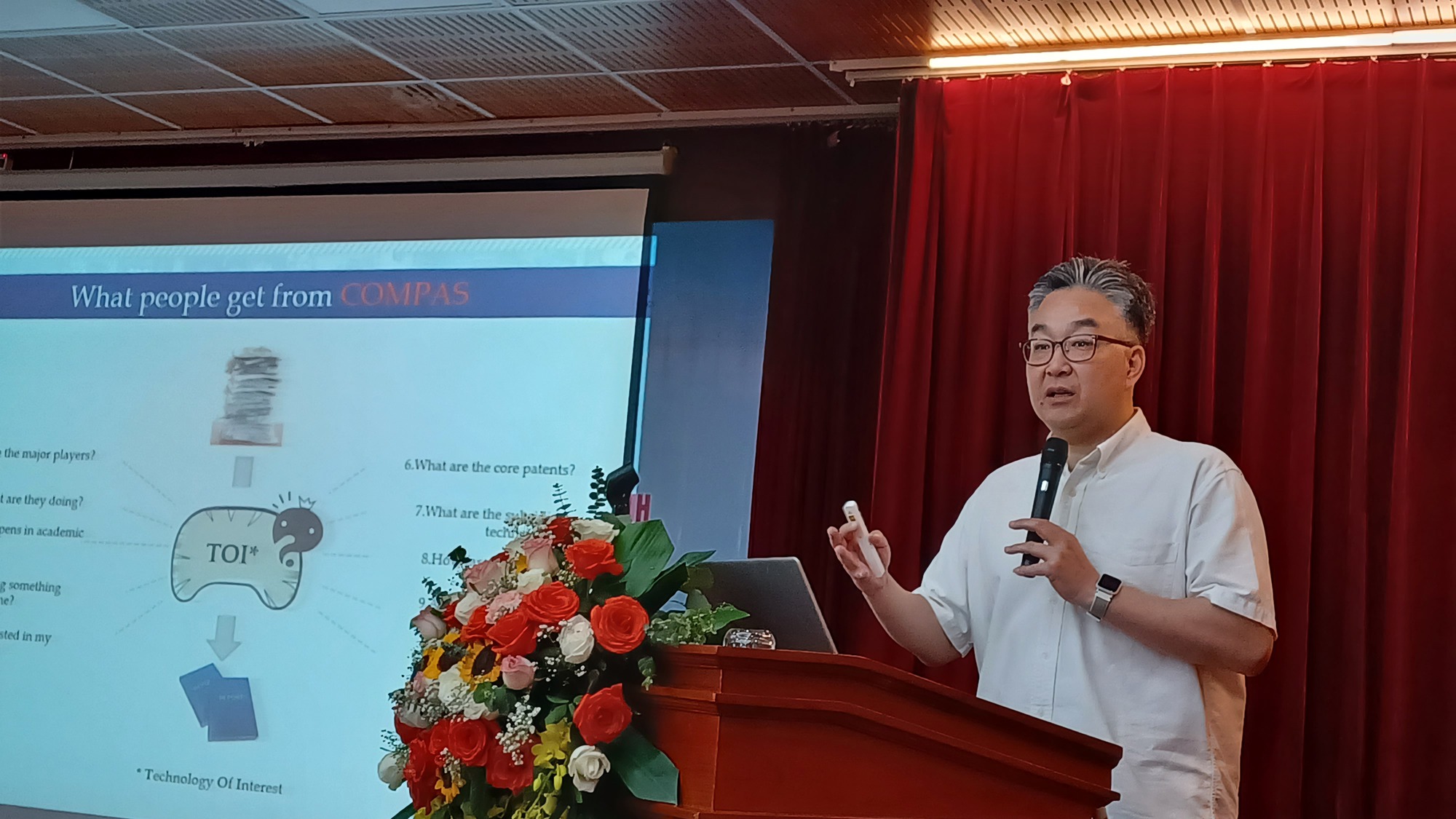 Công cụ hỗ trợ nhà khoa học Việt Nam ra quyết định về việc nghiên cứu - Ảnh 1.