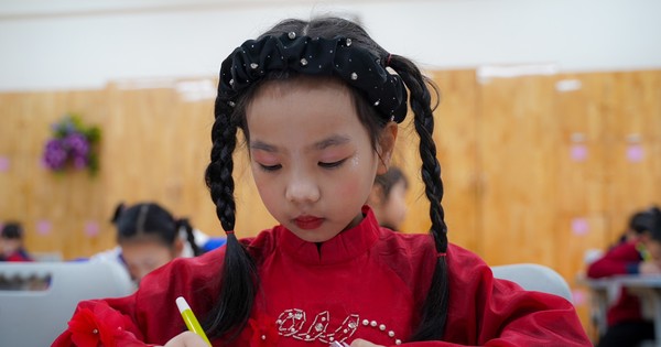 Hundreds of students enthusiastically participated in the calligraphy contest.