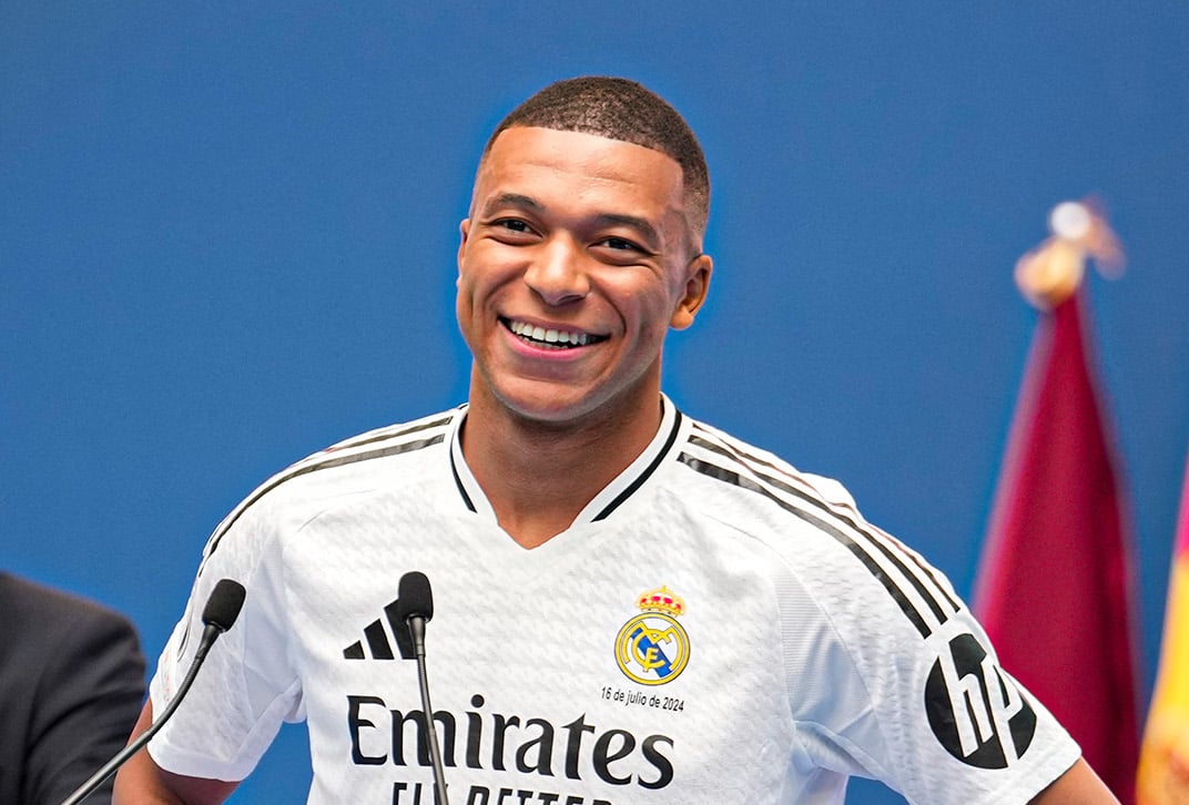 Mbappe giúp Real Madrid 'cháy hàng' áo đấu, muốn ôm thần tượng Ronaldo- Ảnh 3.