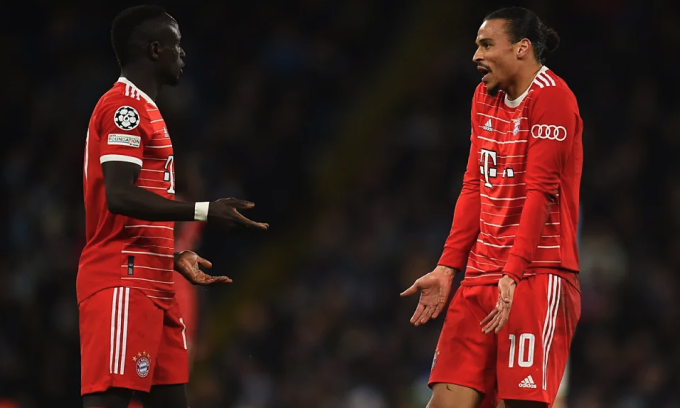 Mane und Sane stritten sich während der Niederlage gegen Man City im März auf dem Platz. Foto: EPA