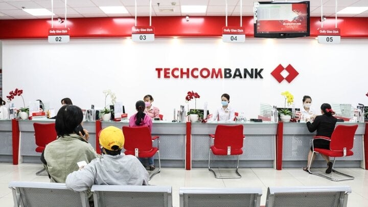 Ngân hàng Techcombank có lợi nhuận trước thuế giảm nhưng số lãi vẫn rất "khủng". (Ảnh: TCB)