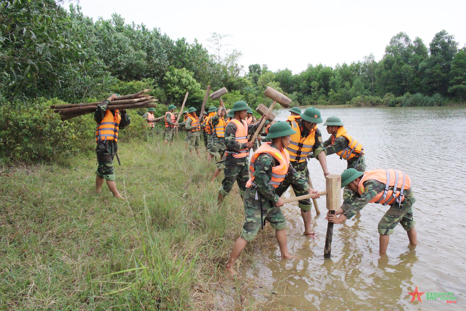 División 968 (Región Militar 4): Entrenamiento para luchar contra los "enemigos del agua"