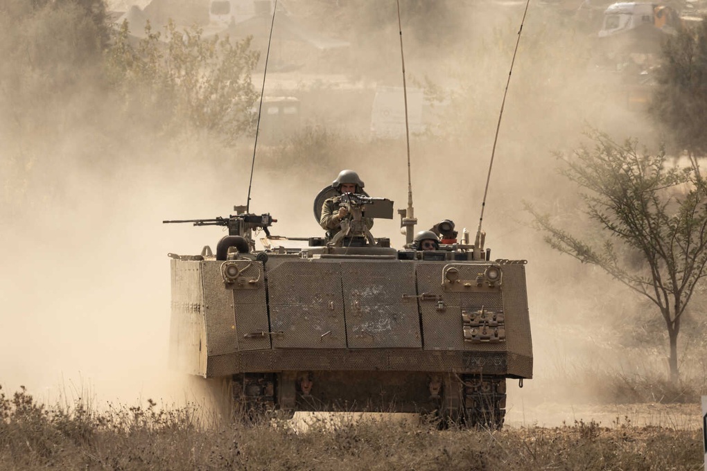 Israel nói giao tranh ác liệt với Hamas, có thể muốn cắt đôi Dải Gaza - 1