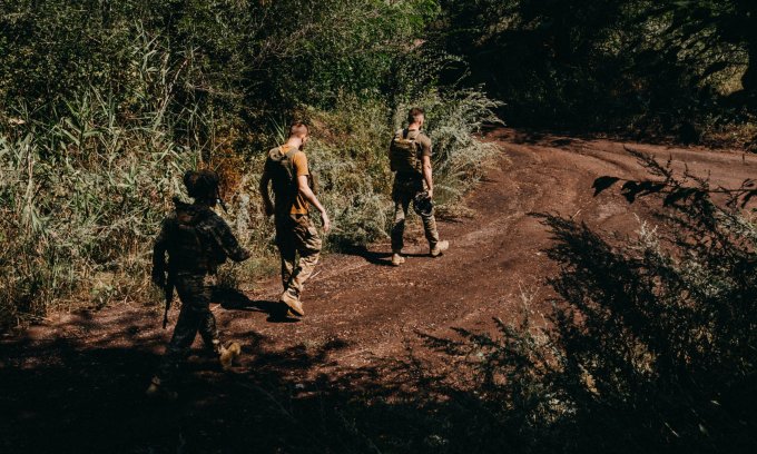 Binh sĩ Ukraine triển khai gần thành phố Toretsk thuộc tỉnh Donetsk hôm 2/8. Ảnh: AFP