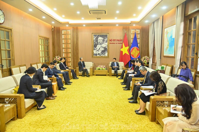 Minister Le Thanh Long received Comrade Hung Ba - Ambassador of the People's Republic of China to Vietnam