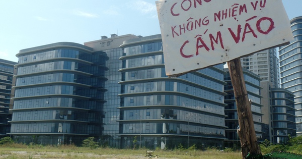 Close-up of the 1,000 billion VND software park abandoned due to...mechanism problems