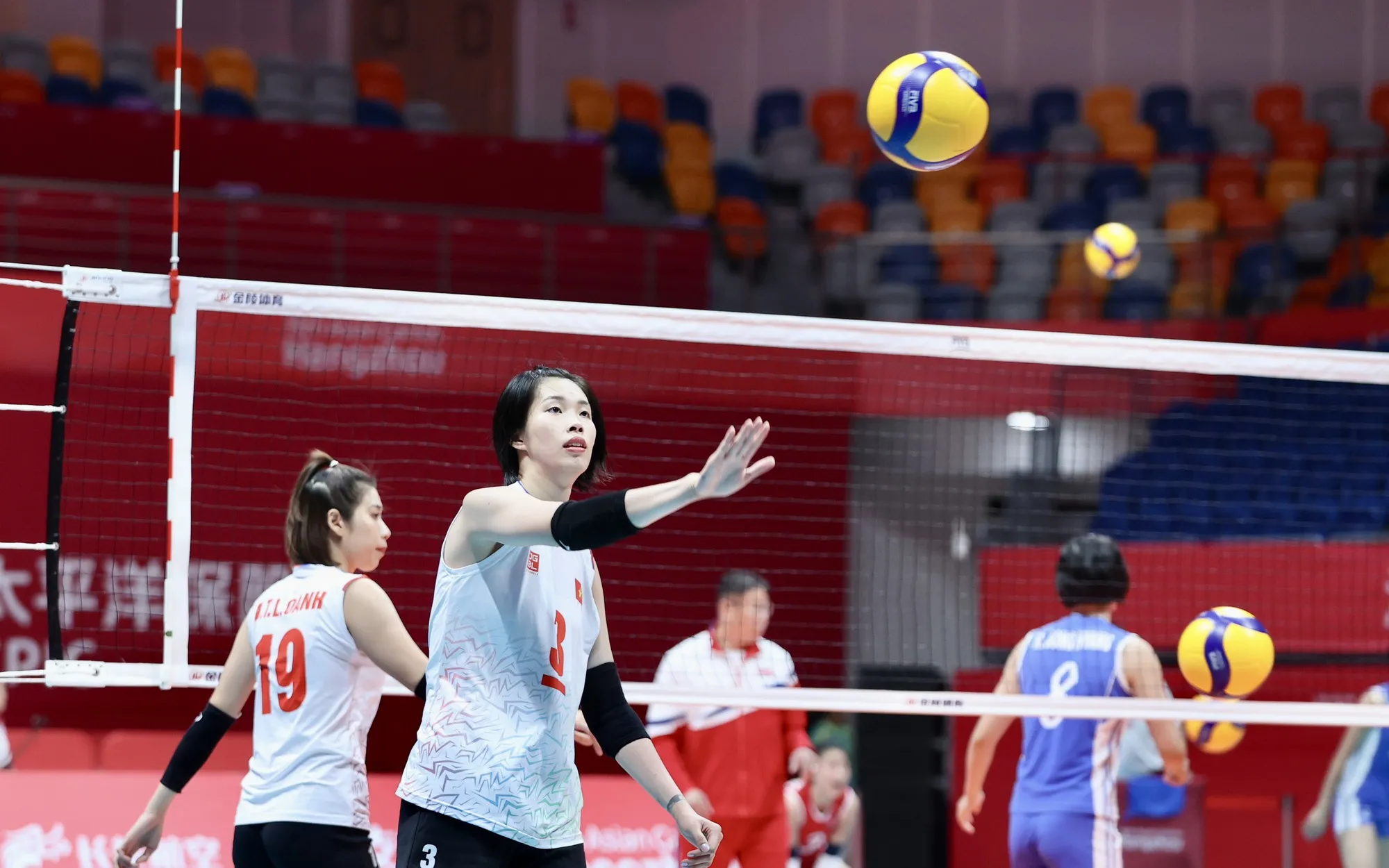 ASIAD 19: Đội tuyển bóng chuyền nữ Việt Nam  - Ảnh 2.