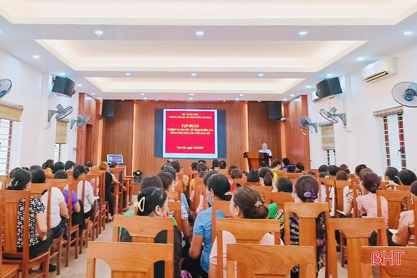 Nâng cao năng lực cho đội ngũ cộng tác viên dân số mới vào nghề