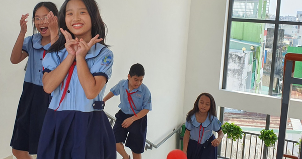 Dentro de la escuela primaria recién inaugurada en Ciudad Ho Chi Minh que costó más de 40 mil millones de VND