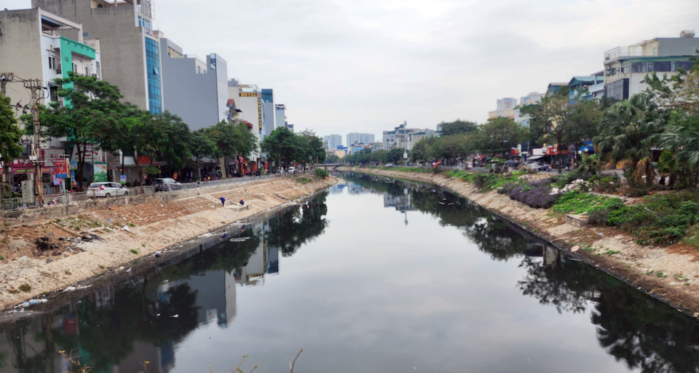 Hanoi baut Damm am To Lich-Fluss, um die Wasserversorgung vom Roten Fluss aufrechtzuerhalten