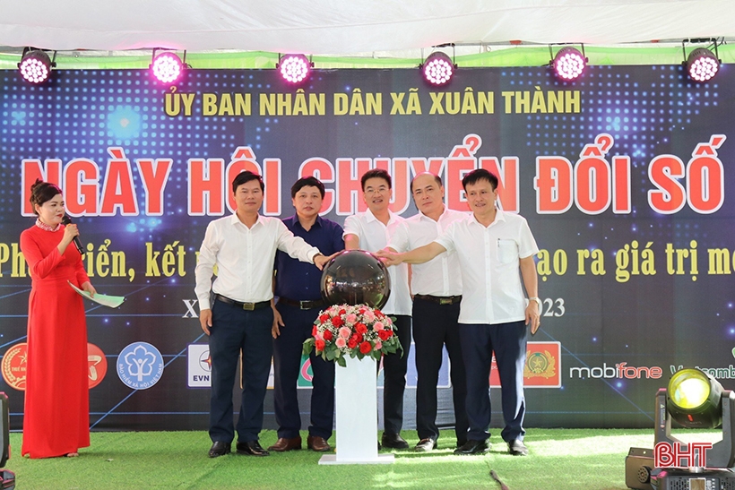 Nghi Xuan's first locality to organize a digital transformation festival