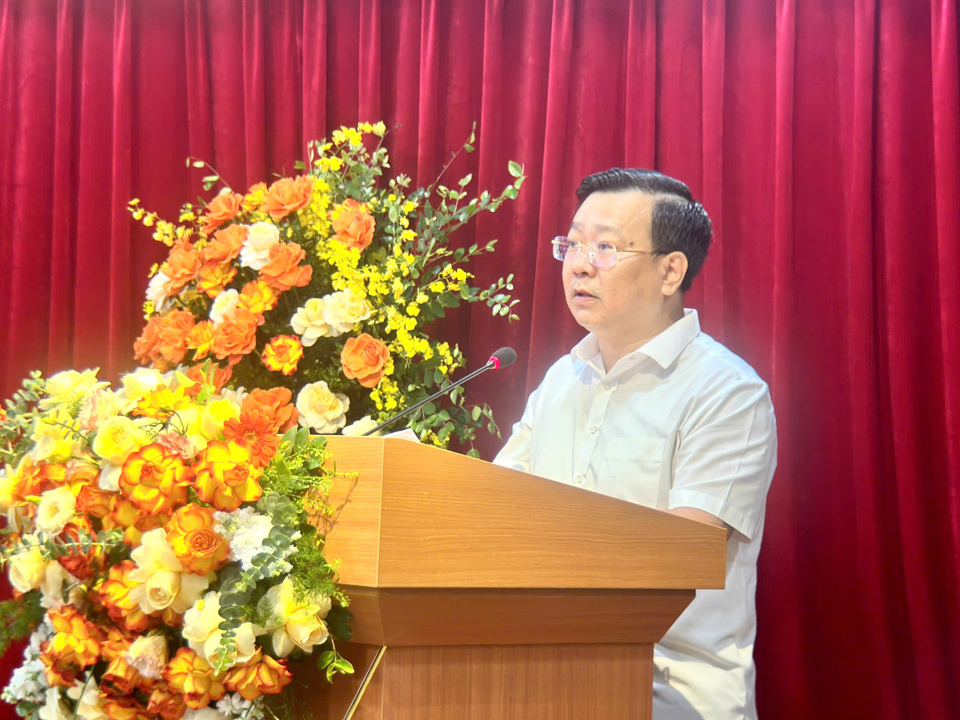 El director del Departamento de Construcción de Hanoi, Vo Nguyen Phong, pronunció el discurso inaugural del taller.