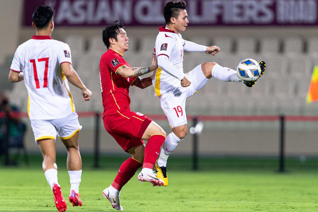 Vietnam team vs China: 'Warming up' World Cup dream