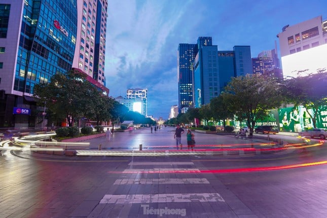 Ho Chi Minh prohíbe la circulación de vehículos en la calle Le Loi durante cuatro días (foto 1)